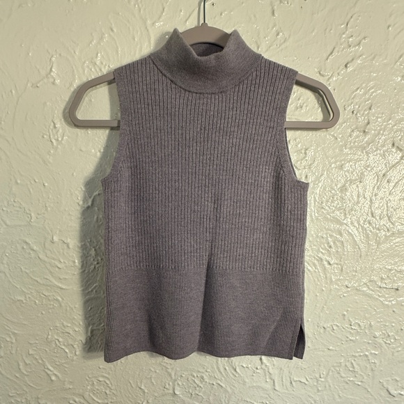 Halston Heritage Gray Turtleneck Sweater with Ribbed Knit - Picture 4 of 5